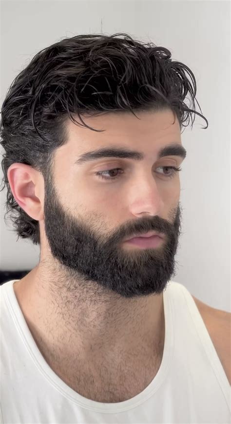 Pin by Alistair Muir-Smith on Hair | Wavy hair men, Mens haircuts wavy ...