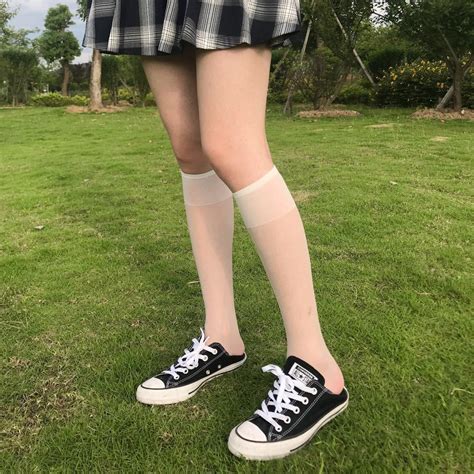 制服纯色小腿袜 长筒及膝袜 日本日系中筒袜 天鹅绒白黑 学生袜-阿里巴巴