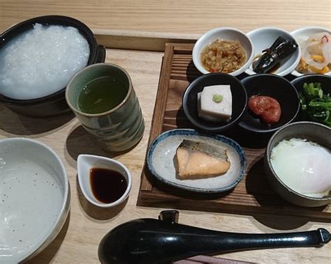 FIRST CABIN KYOTO KAWARAMACHI SANJO - Capsule Hotel Reviews & Photos ...