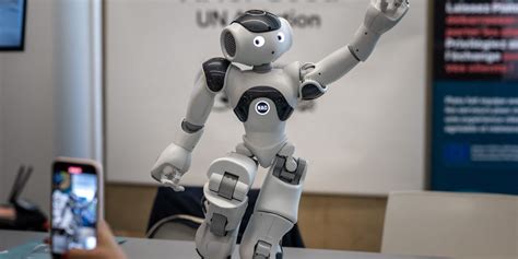 Personal Assistant Robot 的图像结果