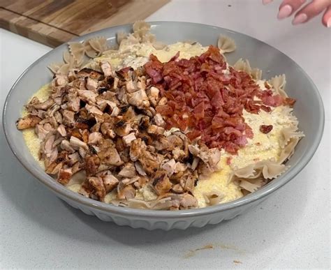 Creamy Bacon Chicken Pasta – Clean Monday Meals