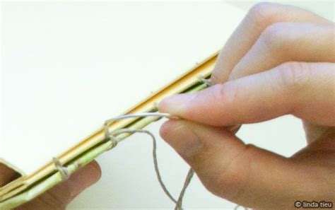 Coptic Stitch Binding Tutorial 的图像结果