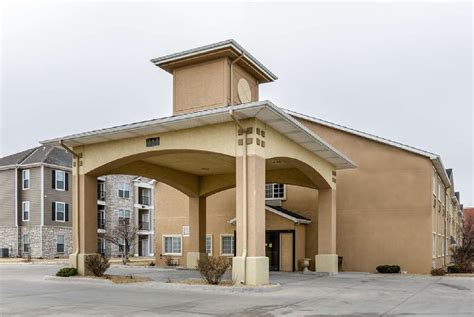 Super 8 by Wyndham Great Bend | Great Bend, KS Hotels