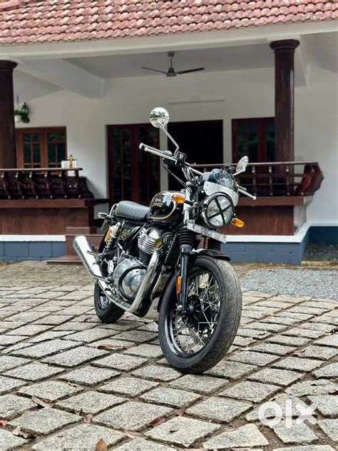 Interceptor 650 with custom paintwork. Unique. Only one in India ...