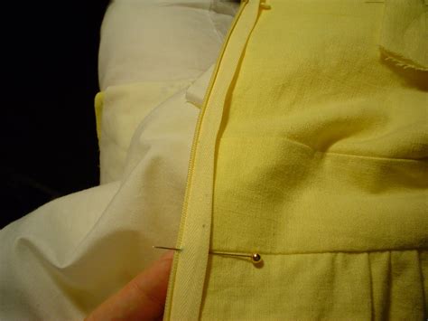 Sewing Invisible Zipper Tutorial 的图像结果