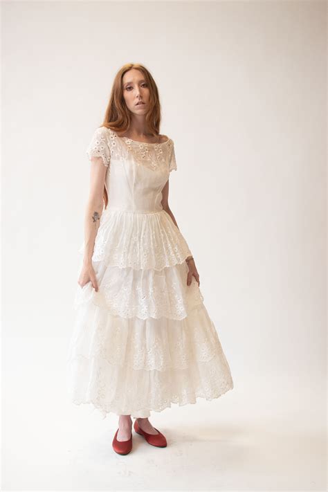 1950s Eyelet Wedding Dress – Female Hysteria Vintage