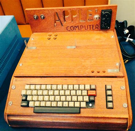 First Apple Computer 的图像结果