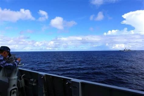 南部战区海军咸宁舰对非法闯入中国西沙领海的美海军“本福德”号导弹驱逐舰进行跟踪监视并予以警告驱离