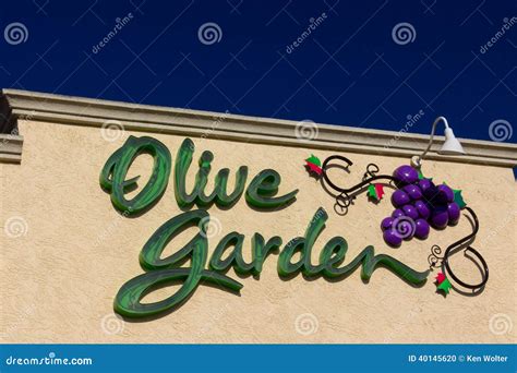 Olive Garden Restaurant Exterior Editorial Image - Image of ...