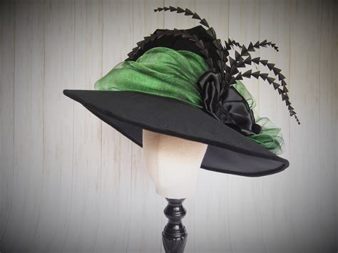 Witch Hat Wicked Emerald