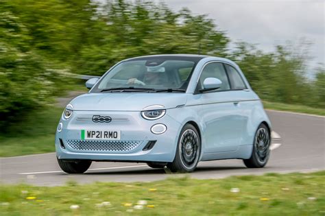 Fiat 500 Electric Review 2022 | heycar