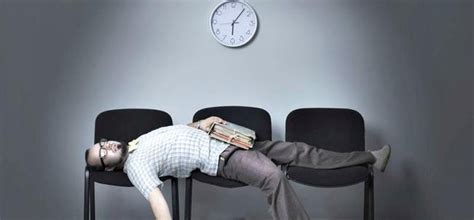 5 Ways To Avoid The Desk-Jockey Slouch