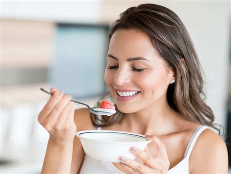 Health benefits of eating curd daily | This is why you should have curd ...