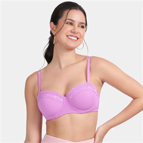 Lacy World – Envie