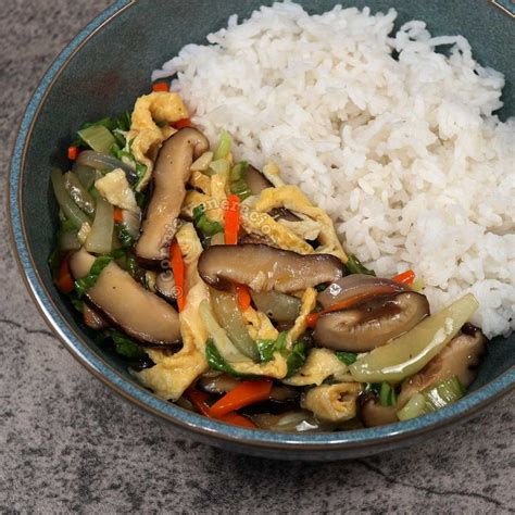 15-minute mushroom and vegetable stir fry