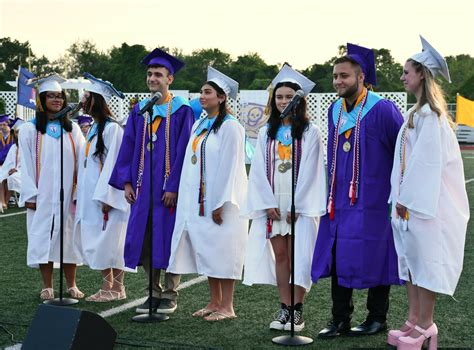 Islip's Class of 2024 looks to the future with hope and confidence ...