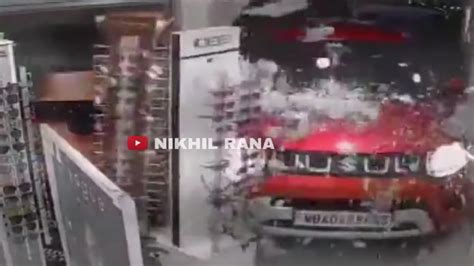 Maruti Ignis Crashes Into an Optician Store Showroom – VIDEO » Car Blog ...