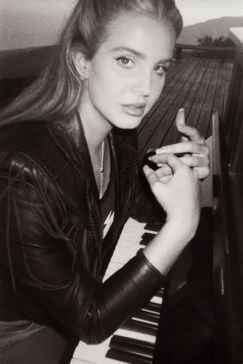 Surprise, Lana Del Rey releases a stunning new album | Vogue India