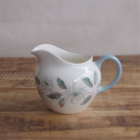 ウェッジウッド ペンズハースト クリーマー ミルク入れ ピッチャー ヴィンテージ食器 レトロ 花柄 Wedgwood Penshurst ...