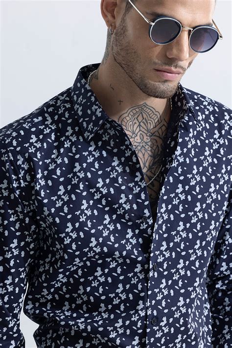 Buy Men's Dwarf Leaf Navy Shirt Online | SNITCH