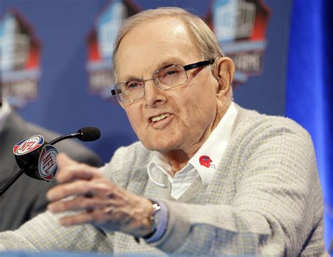 Ralph C. Wilson, Jr. Foundation to Grant $60 Million in 2015 | Time
