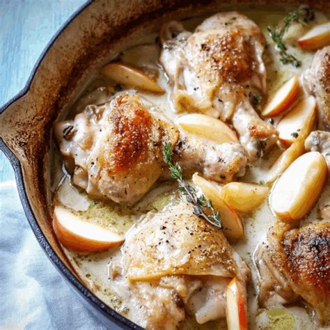 Baked Chicken with Apples: A Comforting Fall Recipe - Recipes by Lucelle