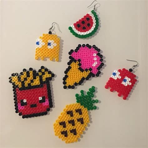 Perler beads. Hama beads. Pyssla. Ikea. Earring brincos PINs PACMAN ...