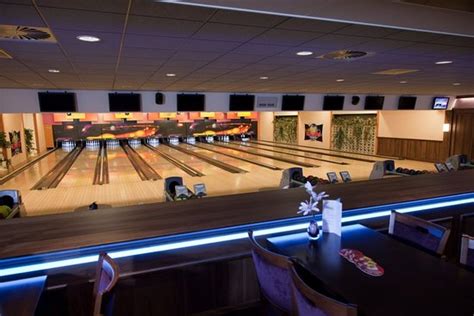 BOWLING DE ZEDDE, Volendam - Restaurant Reviews, Phone Number & Photos ...