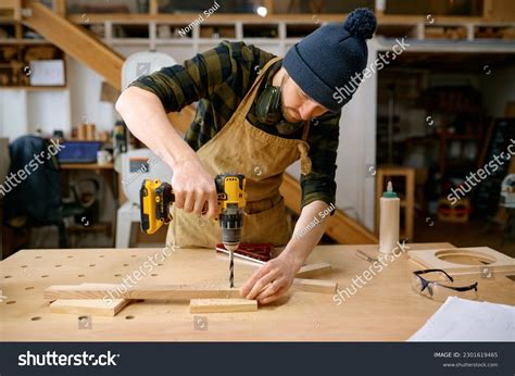 Lean Over Table Crying 的图像结果