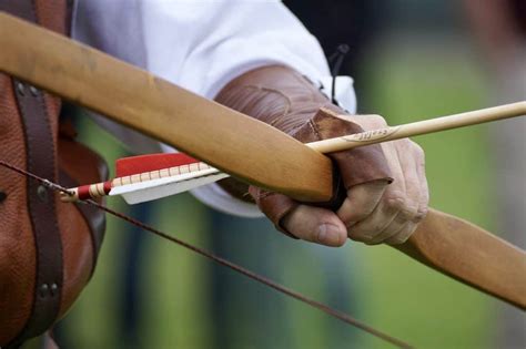 English Longbow Making 的图像结果