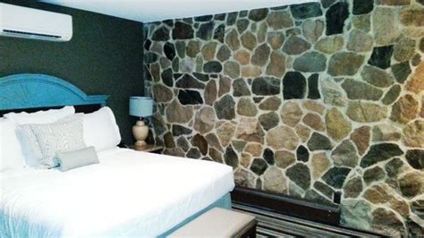 BLUE WATER INN (Saint Clair, Michigan) - Inn Reviews & Photos - Tripadvisor