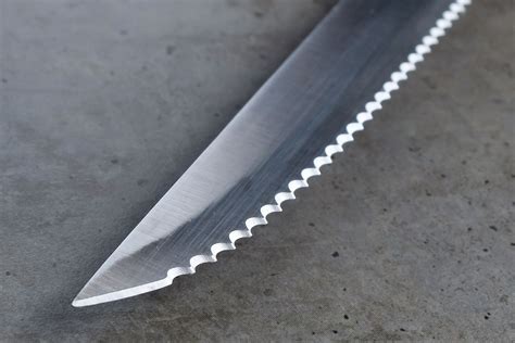 Features of Sharpening Serrated Knives — BPS