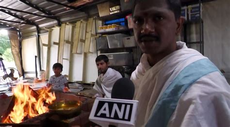 US: Indian diaspora turn to religious rituals performs Havan in ...