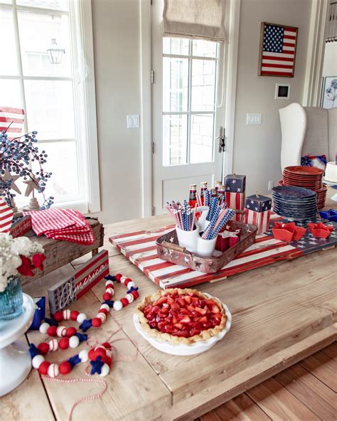 Fourth Of July Tablescape Ideas | July Fourth Party Decor
