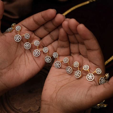 Stylish and Supportive Hip Belt for Everyday Comfort