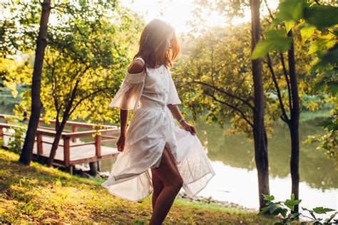 Download wallpaper leaves, water, trees, pose, Girl, dress, legs, Rome ...