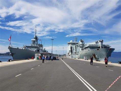 加拿大军舰过台湾海峡 受到解放军“热烈欢迎”_凤凰网军事_凤凰网
