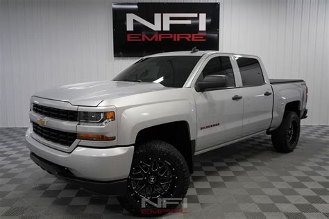 Used 2018 Chevrolet Silverado 1500 Crew Cab Custom Pickup 4D 5 3/4 ft ...