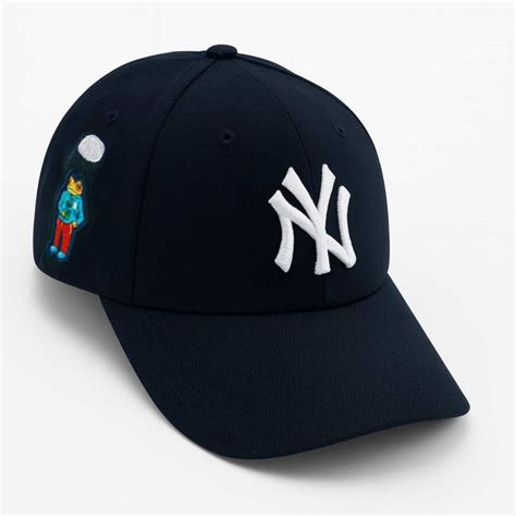 Yankees x Bad Bunny Hat 2025 – East Blue Fashion