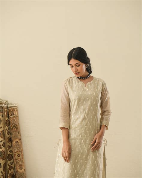 AFREEN BEIGE KURTA SET – Karaj jaipur