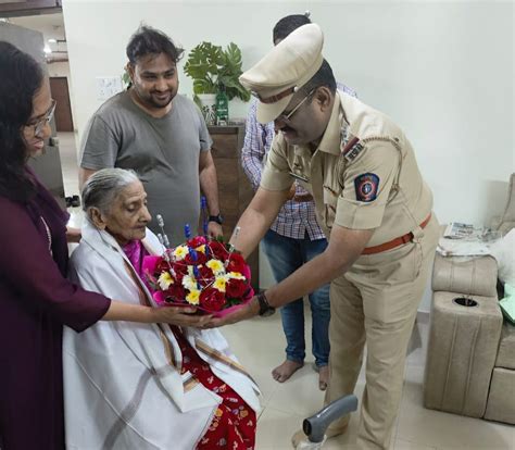 Panvel: Taluka police felicitate family of freedom fighter