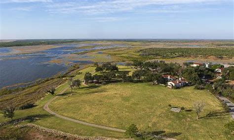 Residents of Waggoner Ranch told to vacate property by Rams, Arsenal ...