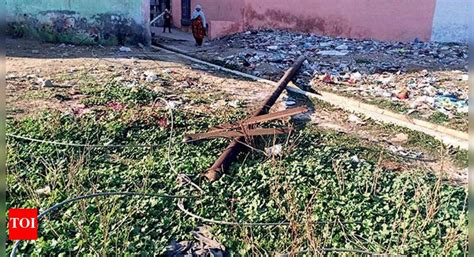 Wires hanging low, woman and her aunt electrocuted in Ghaziabad | Noida ...