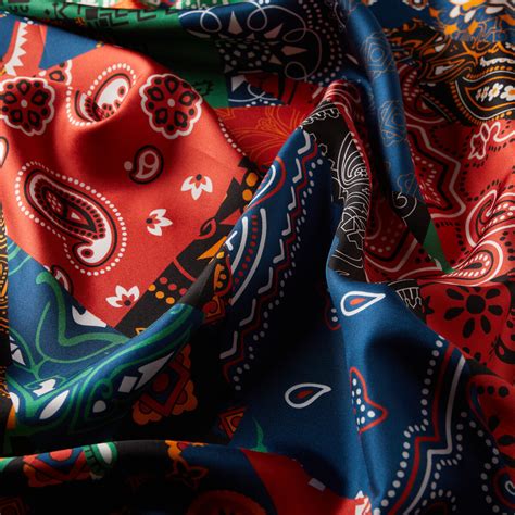 Red Black Patchwork Patterned Twill Silk Scarf| Ipekevi