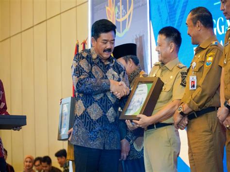 Bersama 63 Kepala Daerah, Pj Bupati Kampar Hambali Terima Materi Teknis ...