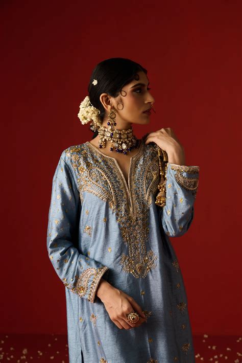 Blue Raw Silk Hand Embroidered Kurta Set – Ohh Crow India