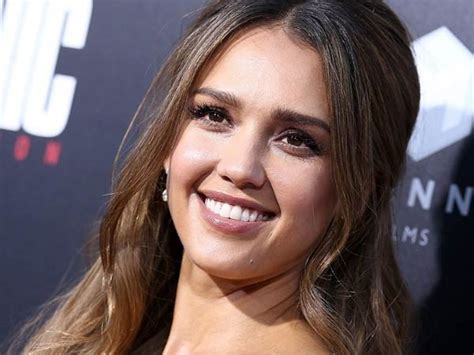 Jessica Alba to star in Netflix's action thriller 'Trigger Warning'