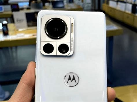 The new phone with 200MP rear and 60MP selfie camera will be launched ...