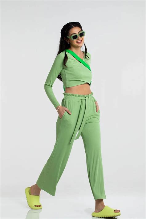 Arcadian Binder Set - CAVA athleisure – CAVA Athleisure Pvt Ltd