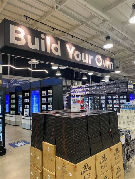 Micro Center Computer Store 的图像结果